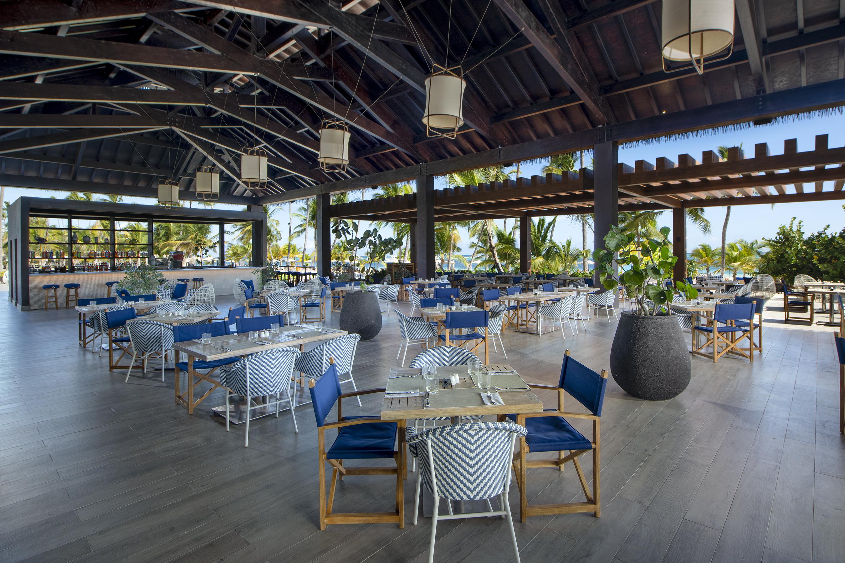 Lopesan Costa Bavaro Resort, Spa & Casino Punta Cana Dış mekan fotoğraf The Beach Club at Atlantis Paradise Island
