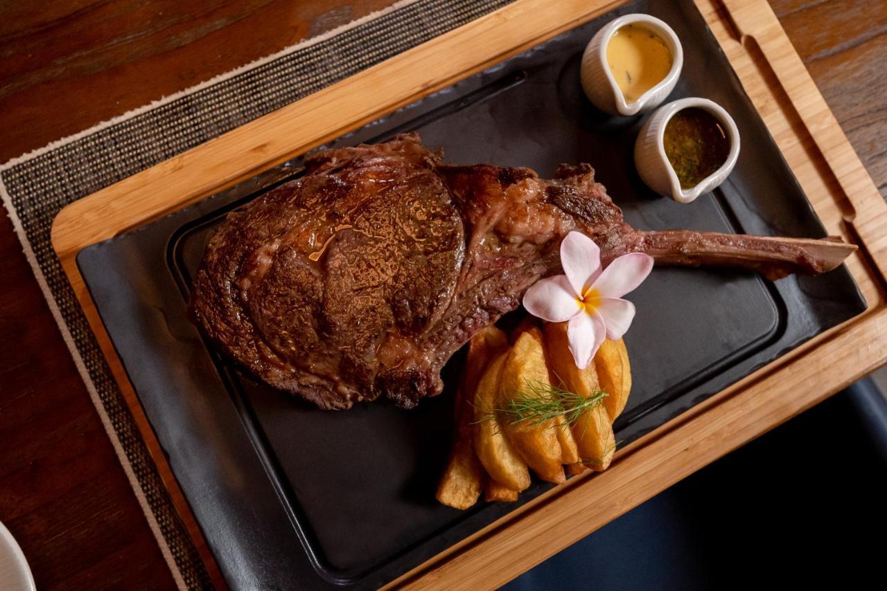 Lopesan Costa Bavaro Resort, Spa & Casino Punta Cana Dış mekan fotoğraf A steak